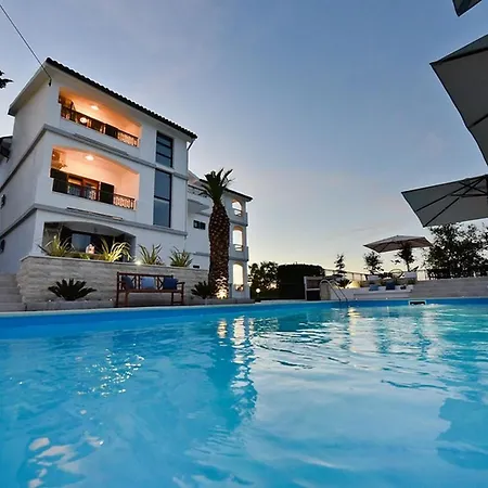 Mediterraneo Garden Apartamento