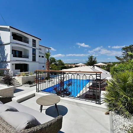 Mediterraneo Garden Apartman *