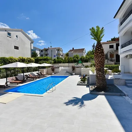 Mediterraneo Garden Apartman