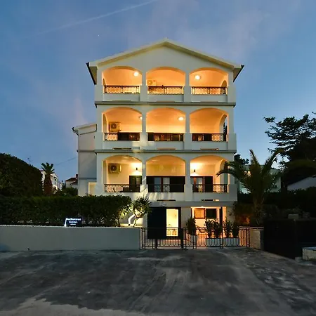 Apartman Mediterraneo Garden Petrčane