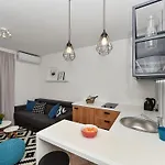 Apartment Mediterraneo Garden Petrcane
