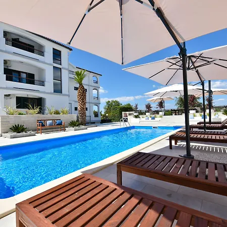 Mediterraneo Garden Apartamento *