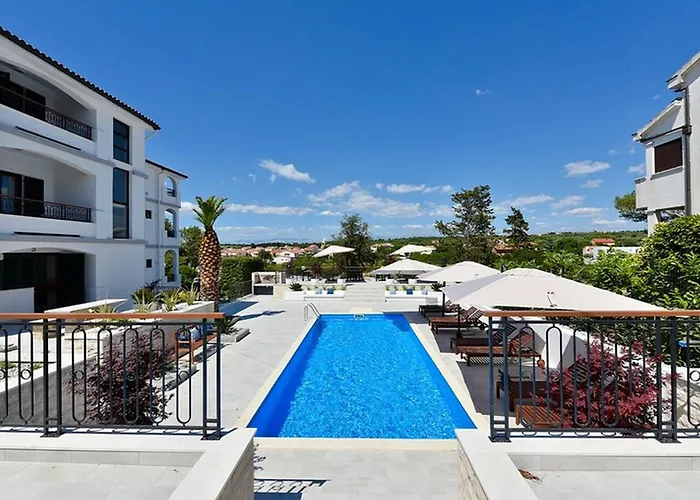Апартаменты Mediterraneo Garden Петрчане