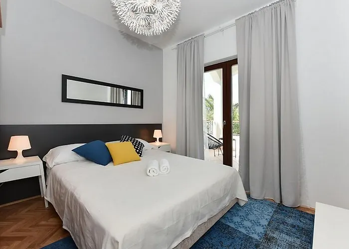 Апартаменты Mediterraneo Garden Петрчане