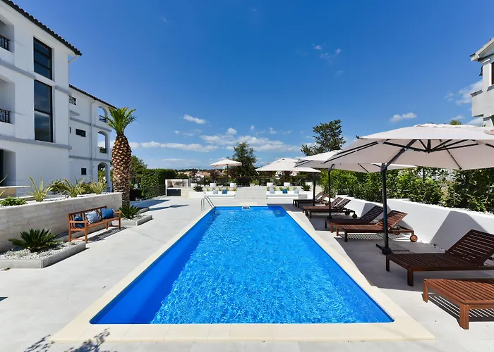 Mediterraneo Garden * Петрчане