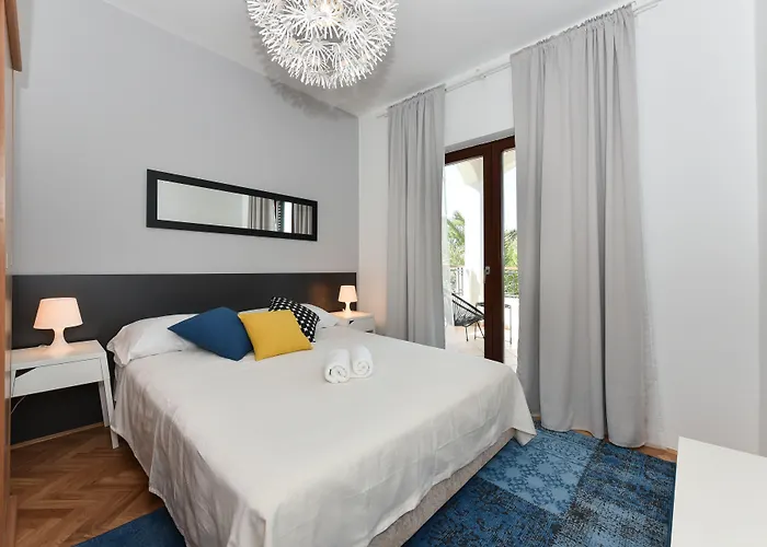 Апартаменты Mediterraneo Garden Петрчане